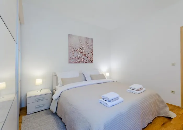Apartment Deni
